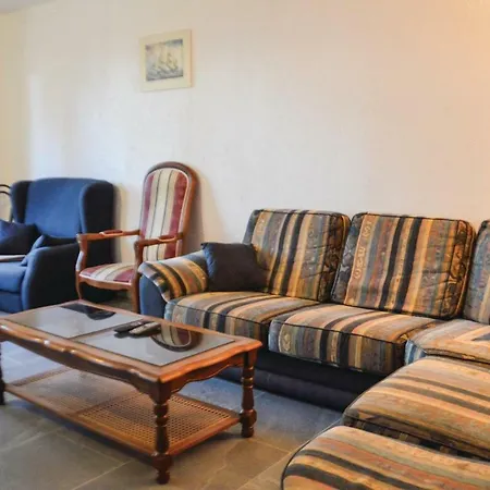 Four Bedroom Holiday In Santa Maria Poggio