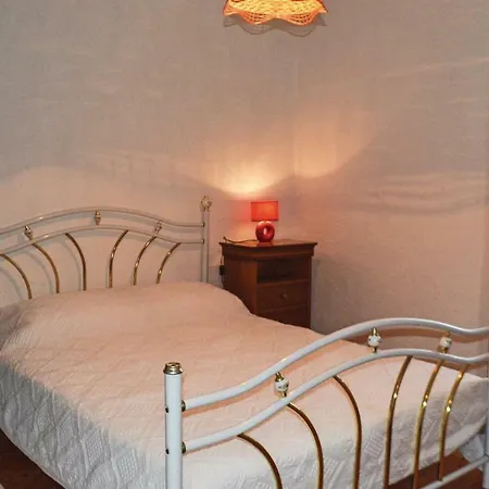 Four Bedroom Holiday In Santa Maria Poggio